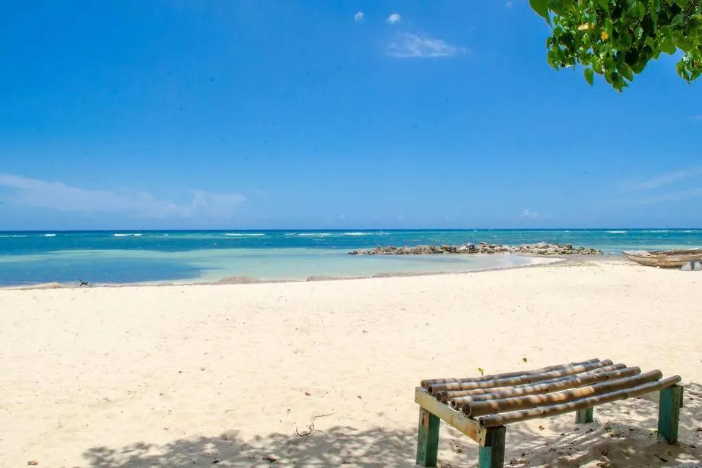Marriott Seacastles F32, Montego Bay Apartment